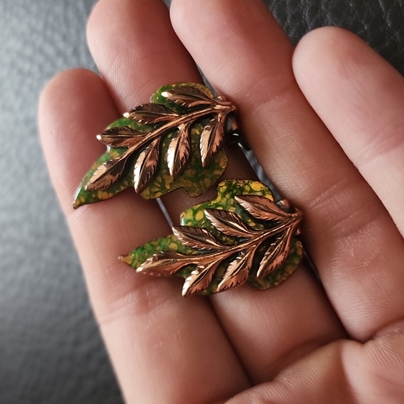 VTG Renoir Matisse copper clip on earrings - Picture 4 of 10